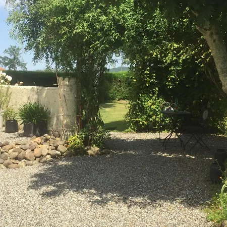 Michouat D'hotes Bed & Breakfast Vidou