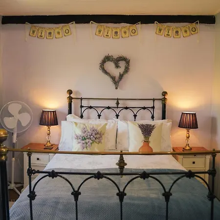 Michouat D'hotes Bed & Breakfast 4*