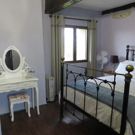 Michouat D'hotes 住宿加早餐酒店 4*