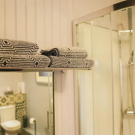 住宿加早餐酒店 Michouat D'hotes Vidou